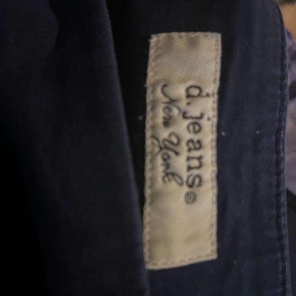 Cleaning out my closet.(capris)